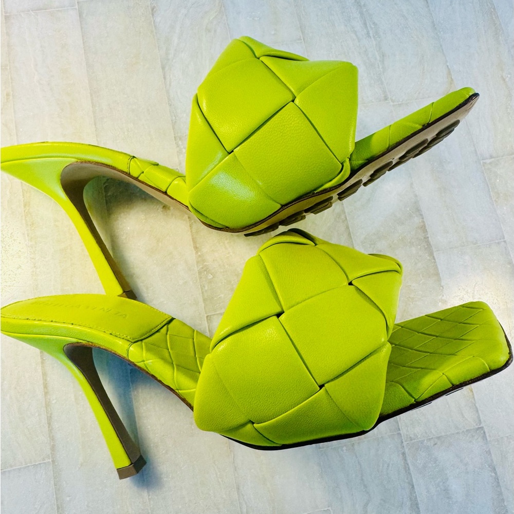 Bottega Veneta Lime Quilted Mule Sandals, size 39 - Picture 7 of 14